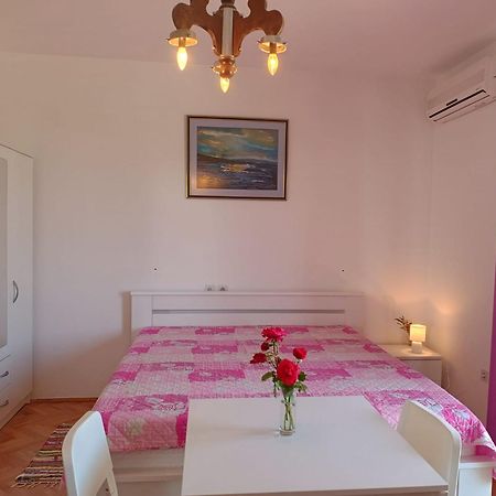 Apartments Nela Jelsa  Δωμάτιο φωτογραφία